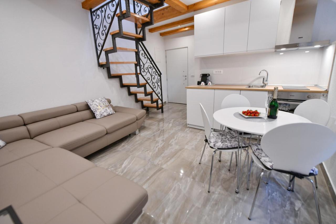 Apartment Lavanda - Suite Sinj Eksteriør bilde